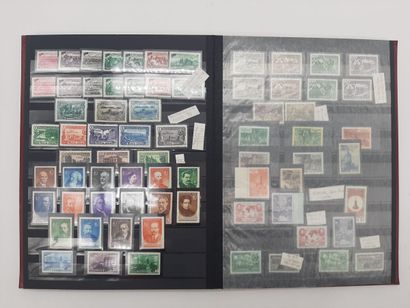 null Un classeur de Russie : la presque totalité des timbres sont Luxe**. Bon ensemble...