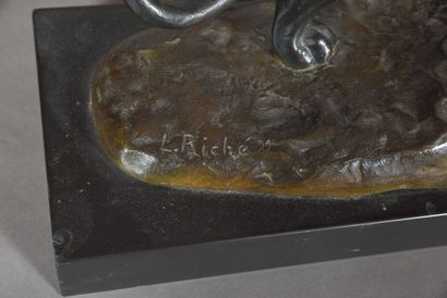 null Louis RICHE (1877-1949)
" Deux panthères ". Épreuve en bronze à patine brune...