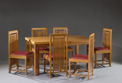 null FRANK LLOYD WRIGHT (1867 - 1959).
Suite de six chaises modèle Coonley en cerisier...