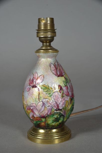 Camille FAURE (1874-1956) - LIMOGES 
Lampe...
