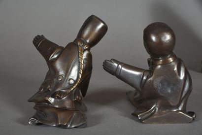 null Guignol et Gnafron, deux sujets décoratifs en bronze à patine brune. 
XXème...
