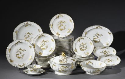 null BERNARDAUD AND COMPANY LIMOGES
Part of table service in white porcelain with...