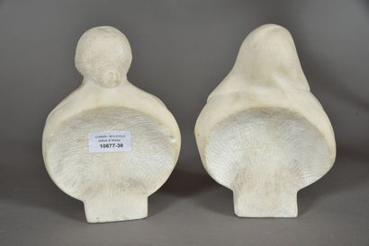 null Pair of busts in the Antique style, marble sculptures in the Roman style. 
19th...