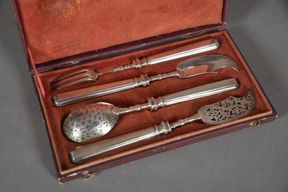 null Silver and silver filled candy set. 
Hallmark Vieillard. Mo : EC star. 
Gross...