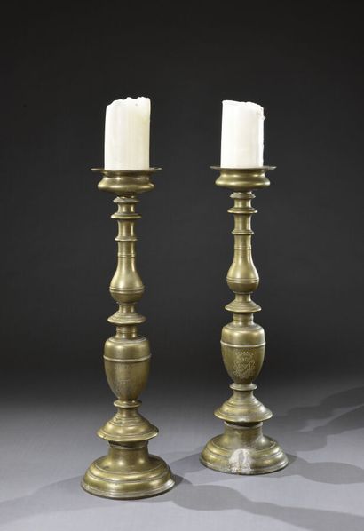 null Pair of bronze pikes in the Italian style of the 16th century, turned legs and...