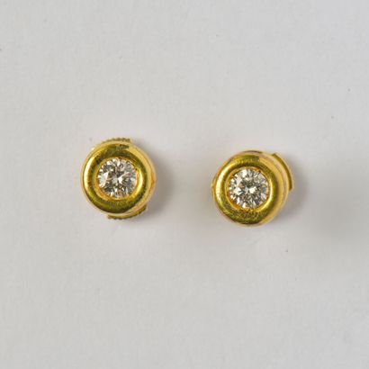Pair of 18K (750/oo) yellow gold stud earrings...