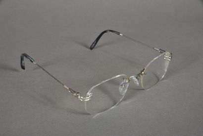 null FRED made in France. Pair of eyeglasses, silver plated metal temples engraved...