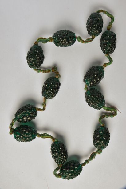 null Long necklace composed of olive motifs decorated with grapes and vine in dark...