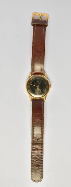 LIP: 18K (750/oo) yellow gold watch, round...