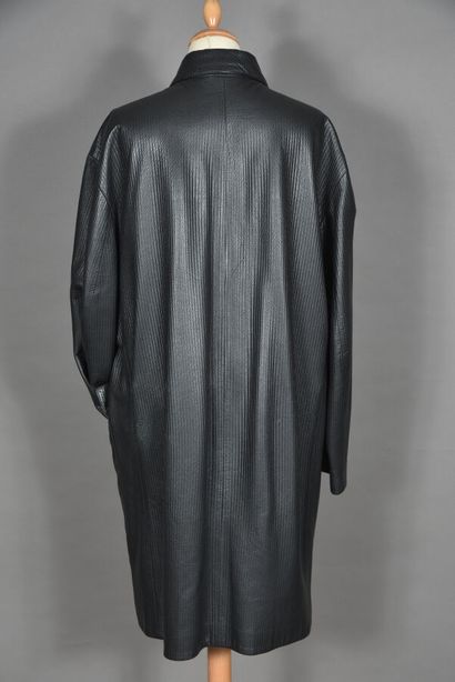 null SERAPHIN. Men's coat in black ribbed effect, collar with buttoned placket, long...