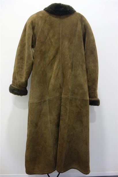 null Long coat in khaki wool, high collar, single breasted, long sleeves, two vertical...