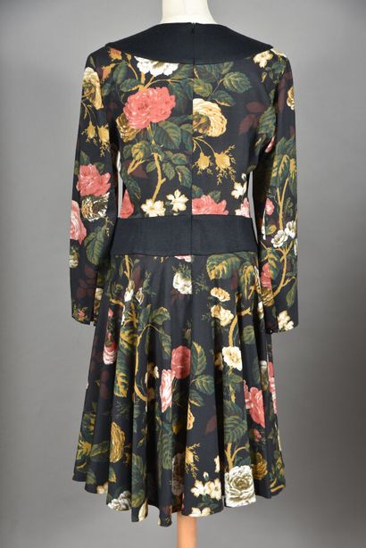 null Lanvin vintage. Black cheesecloth dress with pink, beige, green floral pattern...