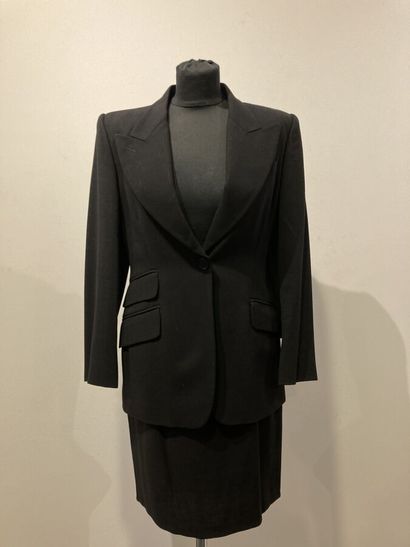 null GUCCI - Tailleur trois pièces en crêpe de laine noire composé d'une veste à...