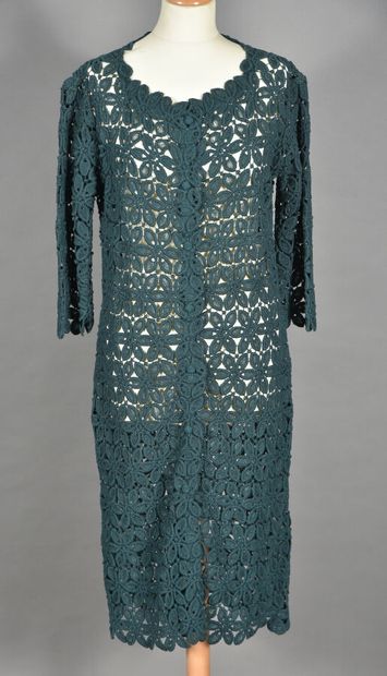 null Christian Dior Paris. Fir green floral guipure coat dress, round neckline, single...