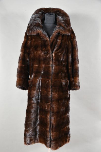 MAXIMILIAN New York. Brown mink coat horizontal...