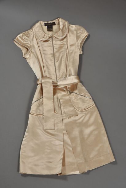 null Louis Vuitton. Small short dress in champagne silk satin, round neck, small...