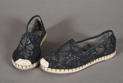 null VALENTINO. Pair of espadrilles in black lace on tulle and black leather, rope...