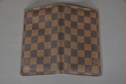 null LOUIS VUITTON. Credit card holder canvas checkerboard ebony and brown leather....