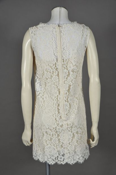 null DOLCE & GABBANA. Ivory lace mini dress without sleeves on combination. Size...