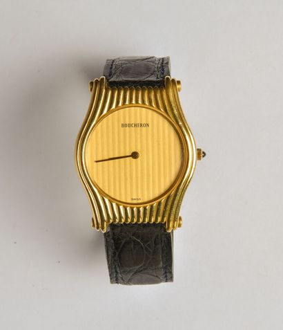 null BOUCHERON: Watch in 18K yellow gold (750/oo), collection "Reflet", reference...