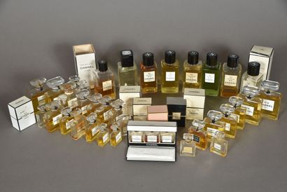 null CHANEL, 1960s/1980s
Strong lot including a box three extracts, twenty/eight...