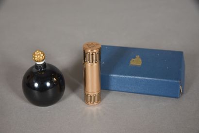null LANVIN, "Arpège", 1927
In its small size, a "black ball" model bottle designed...