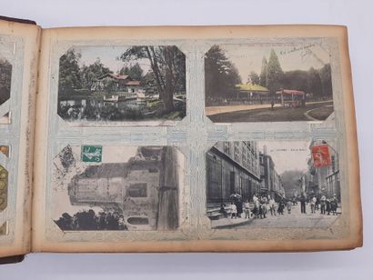null Deux albums de carte postales du début du XXème siècle. L'un comprenant de nombreuses...