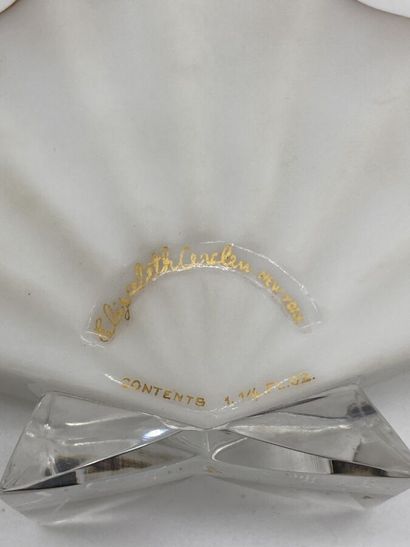 null Elizabeth Arden - "Cyclamen" - (1938) 
Luxurious Baccarat pressed white crystal...