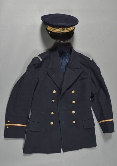 null FRANCE. Aéronavale. Veste d'uniforme de pilote avec insigne canetille or brodé...