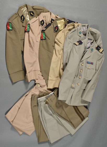 null FRANCE. Uniformes jaspés (vestes et pantalons) d'un Officier traducteur du chiffre,...