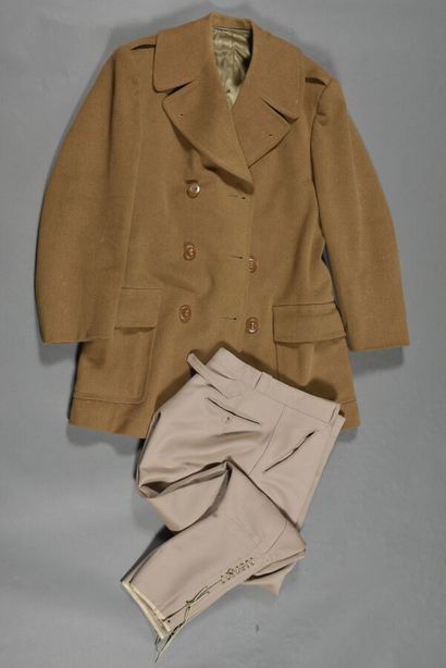 null USA. Veste Overcoat d'Officier datée Fev.1944, culotte « mastic » grise, (provenance...