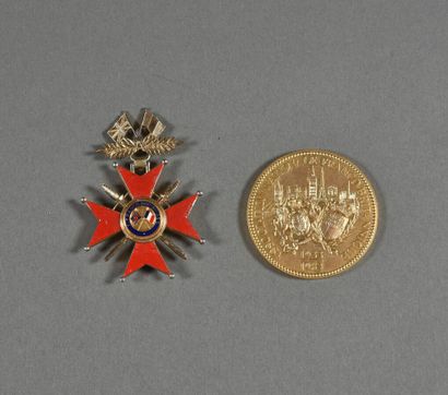 null FRANCE. FRANCO-BRITANNIC medals, commander, without ribbon, of the Fiftieth...