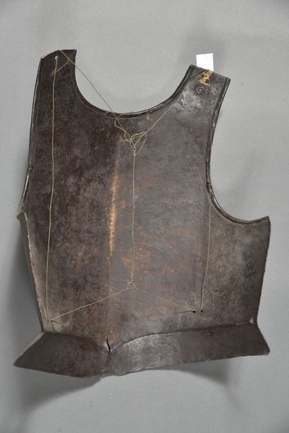 null Cuirasse, plastron ancien, en tôle, petite taille, belle patine ancienne, style...