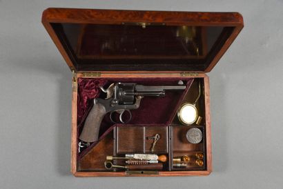 MACAIRE revolver, with cylinder, 