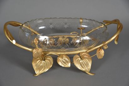 Large centerpiece with gilded brass frame,...