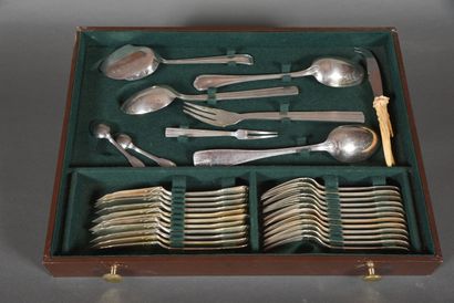 null Silver set with filets, cut-out spatulas, including twelve large flatware sets...