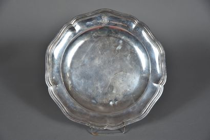 null Large silver dish with contours and fillets, figured on the wing. 
Minerve hallmark....