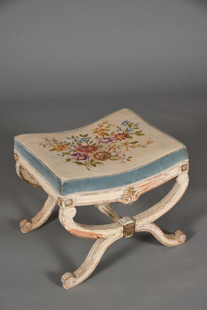Small stool in the Louis XVI style, in lacquered...