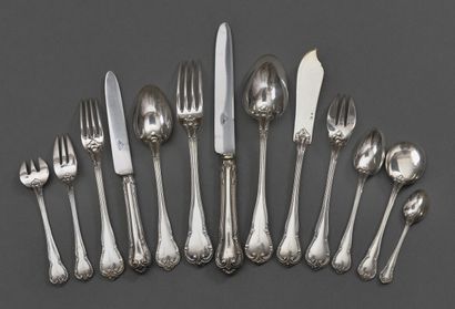 null Silver household set including: 12 fish cutlery sets, 12 cake forks, 12 teaspoons,...