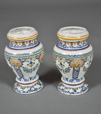 In the taste of ROUEN.
Pair of baluster-shaped...