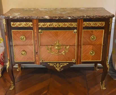 null Louis XVI style rosewood and amaranth veneered jumping chest of drawers, opening...