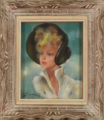 null Guy SERADOUR (1922-2007).
Portrait de femme à la coiffe.
Pastel sur carton.
Signé...