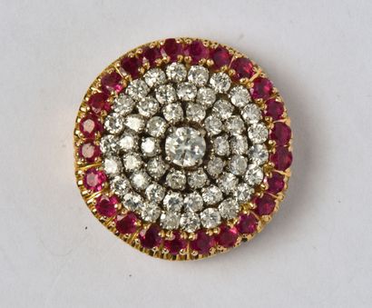 18K (750/oo) yellow gold round clip brooch...