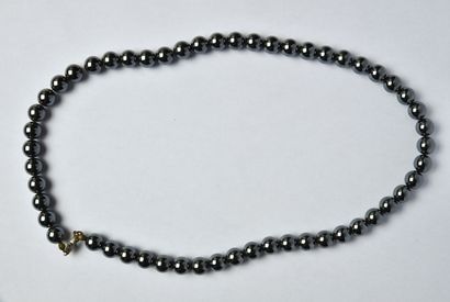 Collier de perles d'hématite en choker (diamètres...