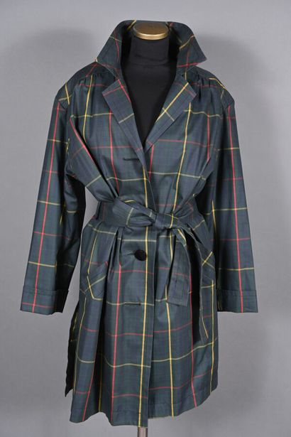 null YVES SAINT LAURENT VARIATION, 
Trench coat en gabardine à motif écossais vert...