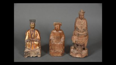 null Chine-Vietnam XIXe siècle
Trois sujets en bois, figurant respectivement un Bouddha...