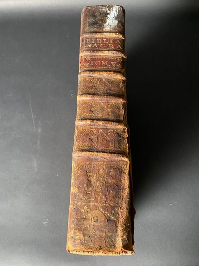 null SAINTE BIBLE. Tome cinq. Paris. 1642. 
1 Vol. Reliure en cuir. Ex libris "E...