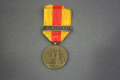 null Médaille de Saint-Mihiel, modèle de Fraysse avec son diplôme attribué à un caporal...