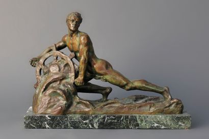Alexandre OULINE Alexandre Ouline

" Le barreur "

Sujet en bronze à patine verte...