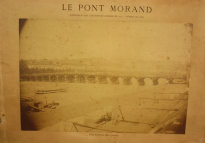 null Le Pont Morand (construit par l’architecte Morand en 1774, démoli en 1886),...